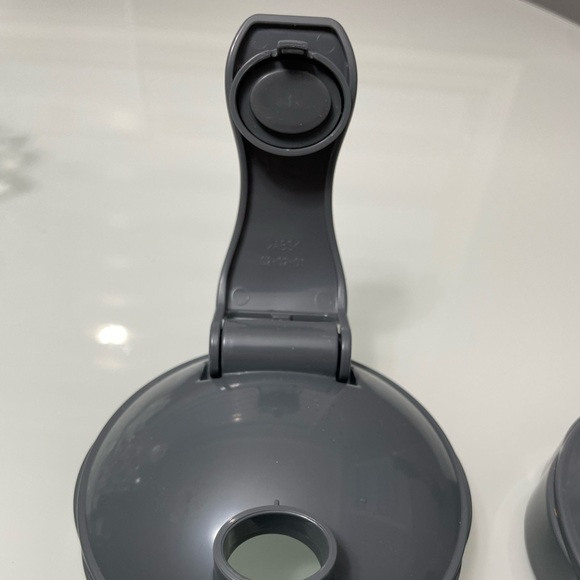 Nutribullet accessories: 2 to go lids and 2 lip rings (NEW!!) - Picture 4 of 11